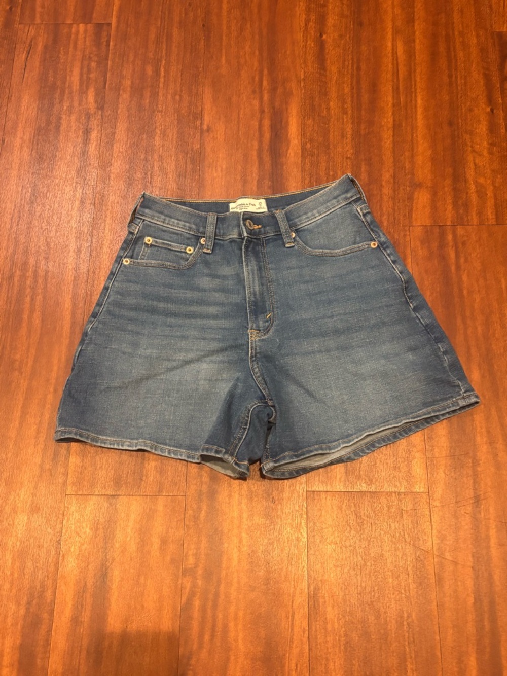 Abercrombie & Fitch Curve Love High Rise Dad Shorts